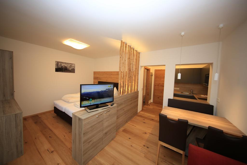 Chalet Findeisen Ramsau am Dachstein Zimmer foto